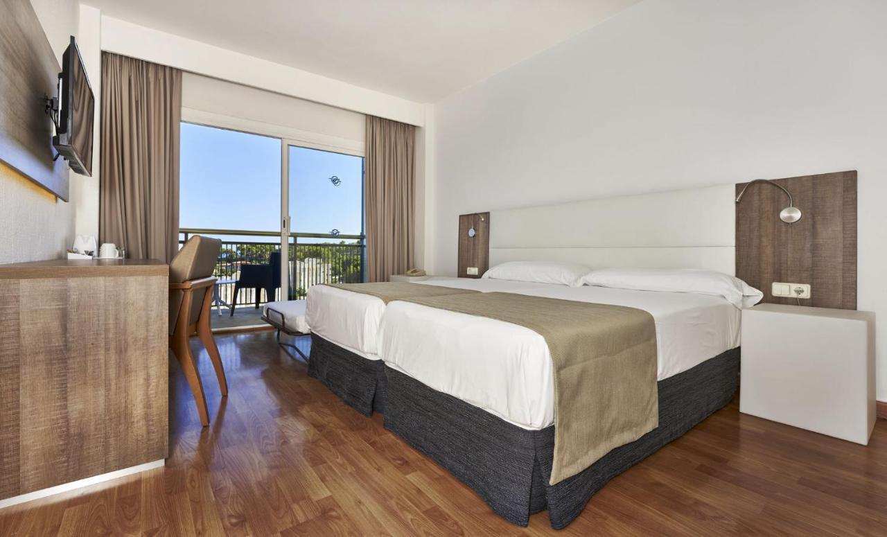 Globales Cala Vinas Adults Only 16+ Hotel Exterior photo