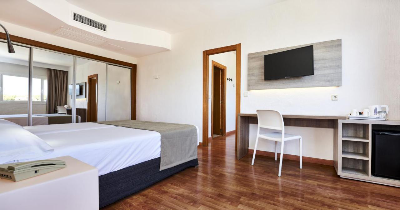 Globales Cala Vinas Adults Only 16+ Hotel Exterior photo