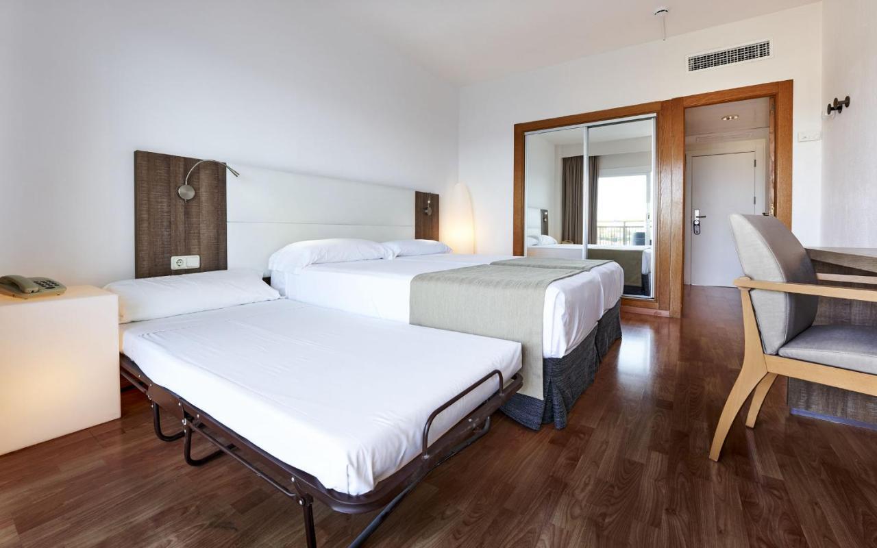 Globales Cala Vinas Adults Only 16+ Hotel Exterior photo