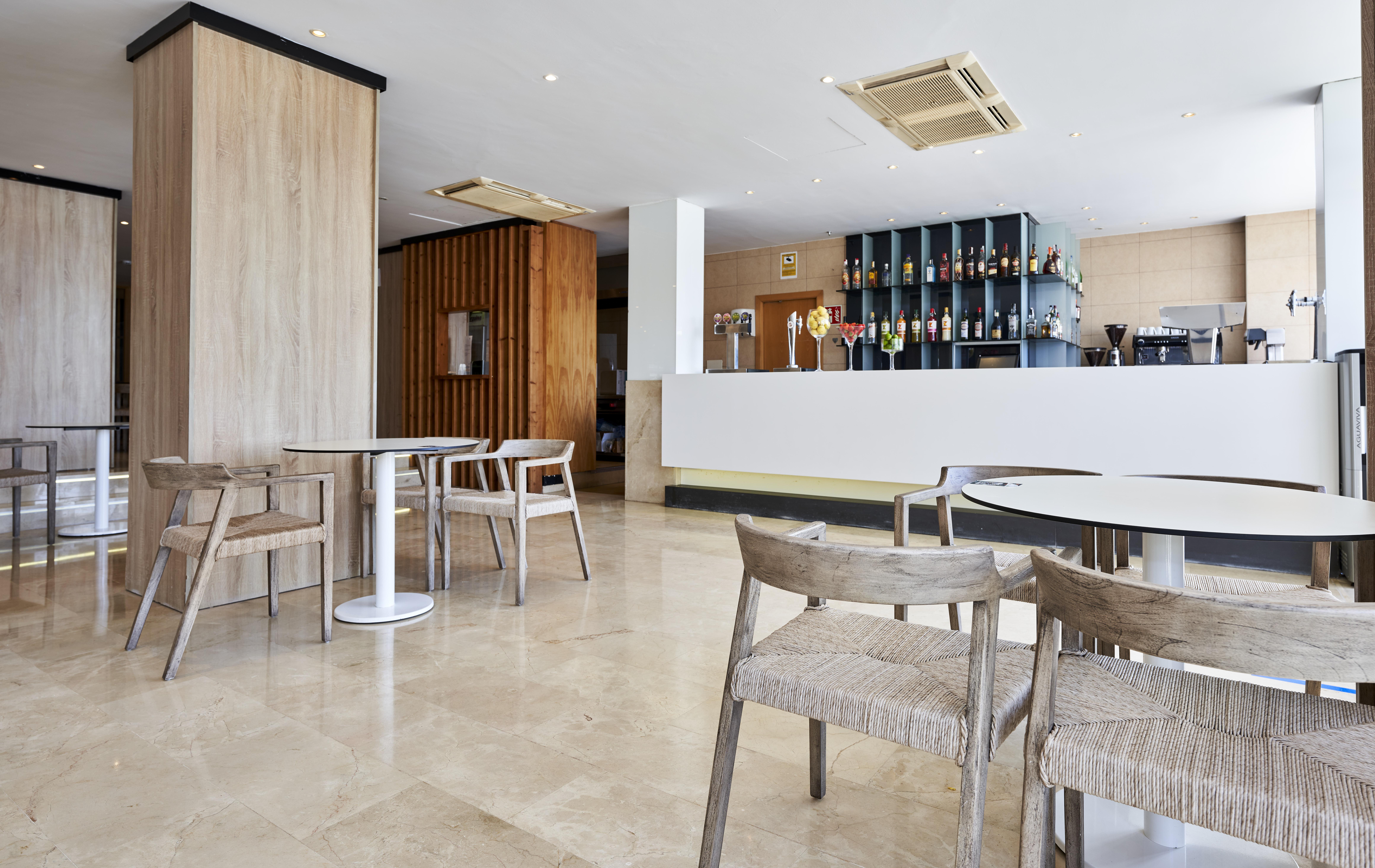 Globales Cala Vinas Adults Only 16+ Hotel Exterior photo