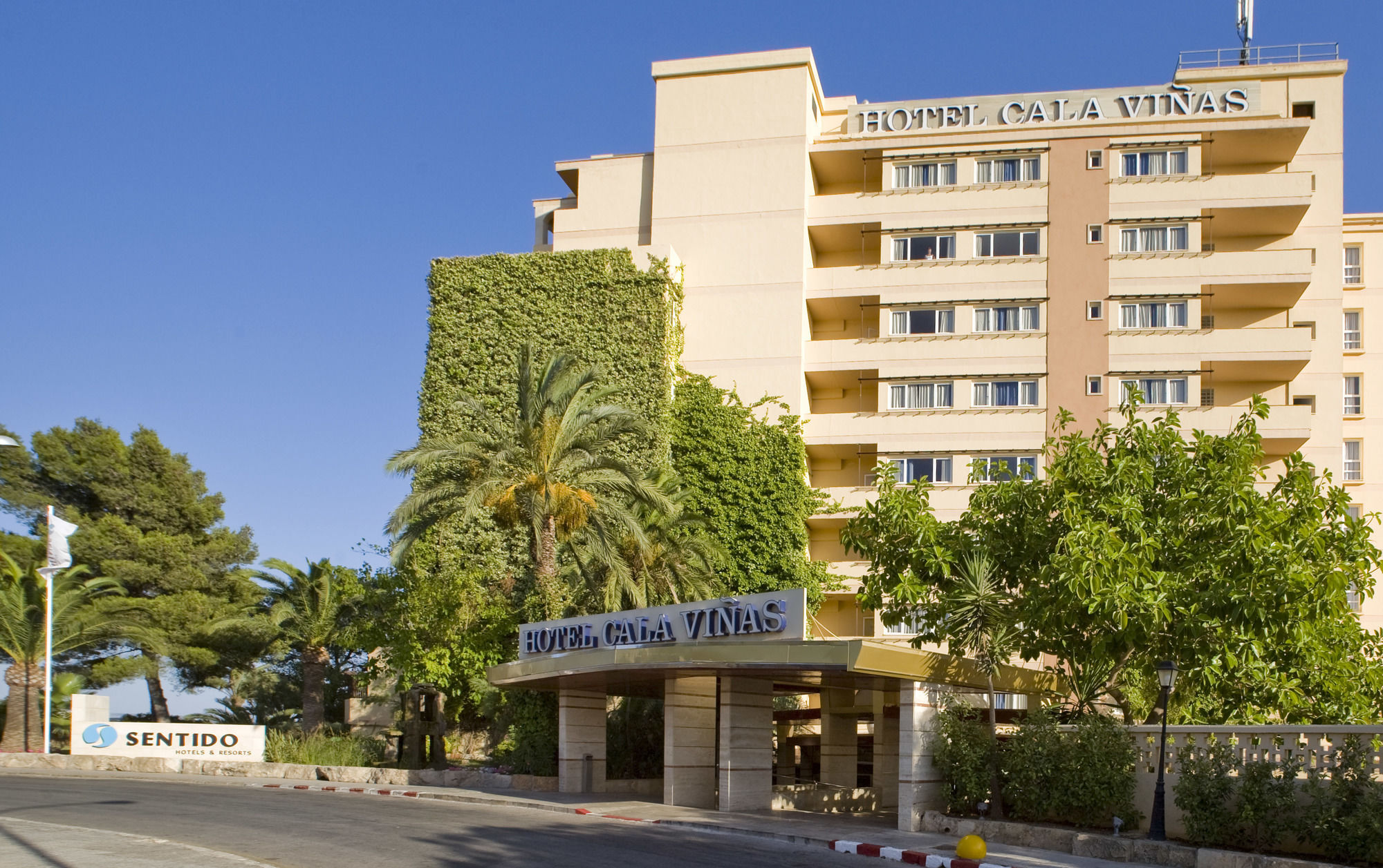 Globales Cala Vinas Adults Only 16+ Hotel Exterior photo